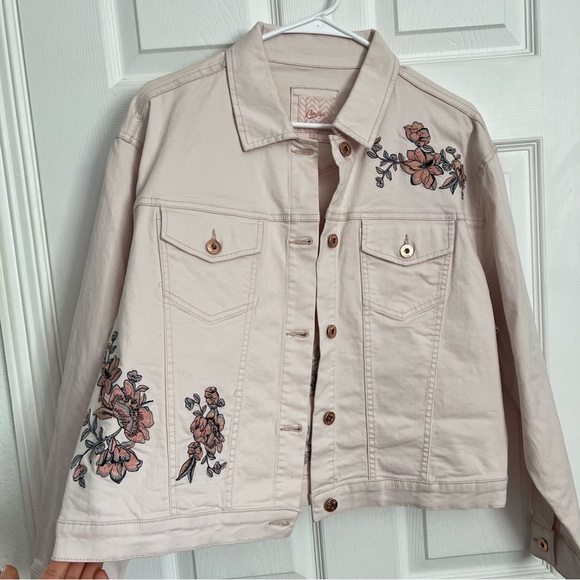 Candie's | Floral Embroidered Denim Jacket - Picture 3 of 6